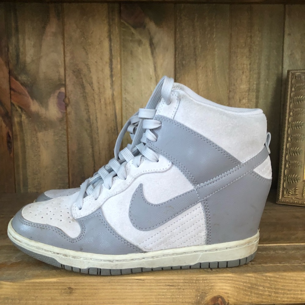 Nike women sky hi hidden heel sneakers sz 7